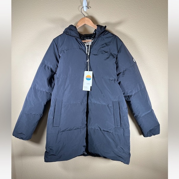 NWT Vuori Mammoth Down Parka Women's Heavyweight Down Jacket in Black - Picture 13 of 16
